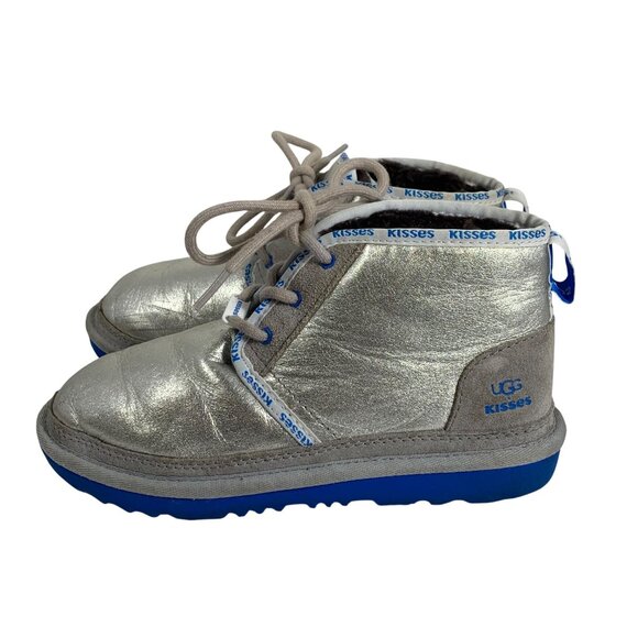 UGG X Hershey's Neumel II Kisses Kids Youth SZ 3 Silver Metallic Boots Lace Up - Picture 3 of 10